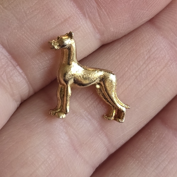 Vintage dog pin lapel brooch gold tone pup puppy canine doberman great dane - Picture 3 of 9